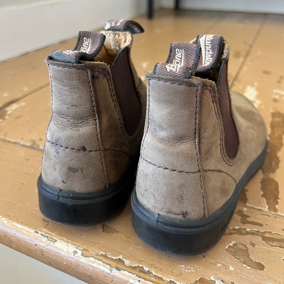 Kid’s Blundstone Chelsea Boot #565 - Picture 6 of 8